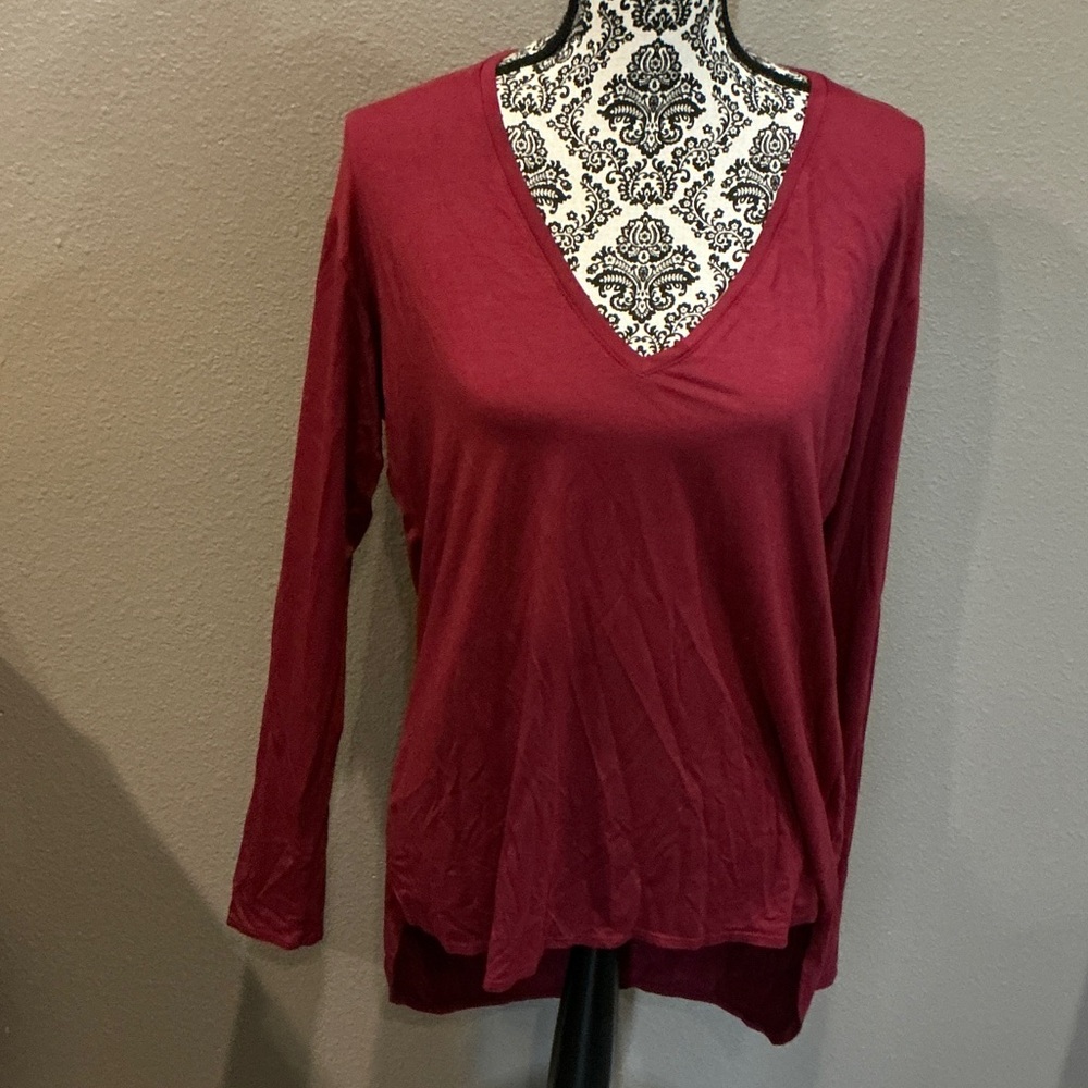 Elegant Burgundy V-Neck Long Sleeve Top